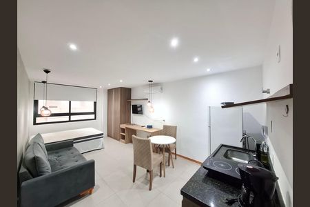 Sala/Quarto/Cozinha  de apartamento à venda com 1 quarto, 29m² em Centro, Rio de Janeiro