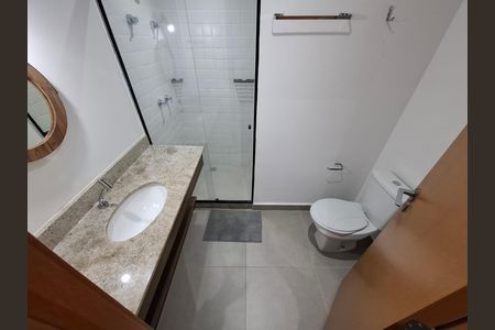 Banheiro  de apartamento à venda com 1 quarto, 29m² em Centro, Rio de Janeiro