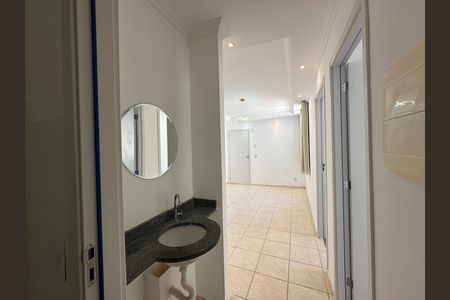 Apartamento para alugar com 55m², 2 quartos e 1 vaga Apartamento para alugar com 55m², 2 quartos e 1 vagaBanheiro