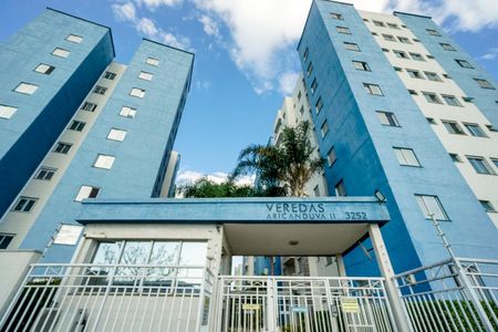 Apartamento para alugar com 80m², 3 quartos e 1 vaga Apartamento para alugar com 80m², 3 quartos e 1 vagaFachada