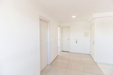 Sala de apartamento para alugar com 2 quartos, 36m² em Chacara Santa Lucia, Carapicuíba