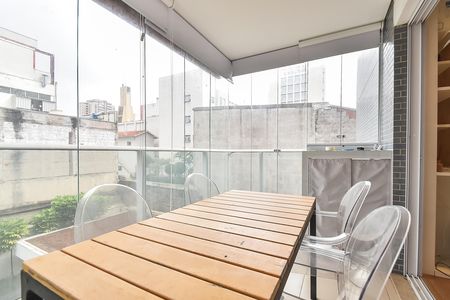 Apartamento para alugar com 45m², 1 quarto e 1 vaga Apartamento para alugar com 45m², 1 quarto e 1 vagaVaranda