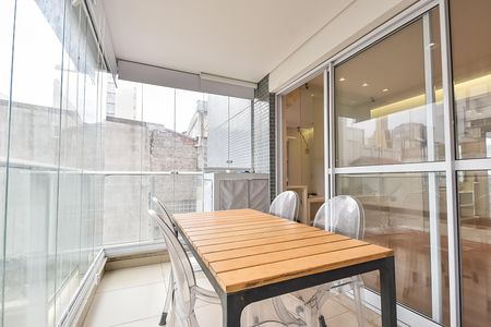 Apartamento para alugar com 45m², 1 quarto e 1 vaga Apartamento para alugar com 45m², 1 quarto e 1 vagaVaranda