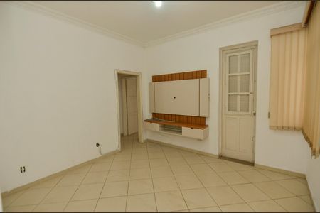 Apartamento à venda com 78m², 2 quartos e 1 vaga Apartamento à venda com 78m², 2 quartos e 1 vagaSala