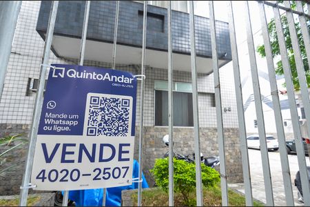 Apartamento à venda com 78m², 2 quartos e 1 vaga Apartamento à venda com 78m², 2 quartos e 1 vagaFachada