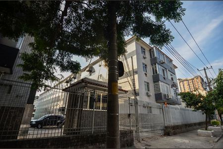 Apartamento à venda com 78m², 2 quartos e 1 vaga Apartamento à venda com 78m², 2 quartos e 1 vagaFachada