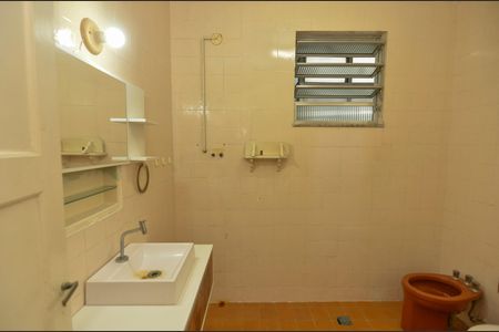 Apartamento à venda com 78m², 2 quartos e 1 vaga Apartamento à venda com 78m², 2 quartos e 1 vagaBanheiro