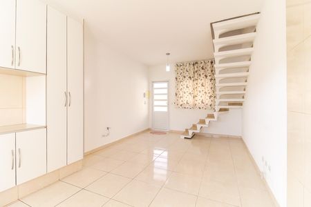 Casa de condomínio para alugar com 51m², 2 quartos e 1 vaga Casa de condomínio para alugar com 51m², 2 quartos e 1 vagaSala/Cozinha