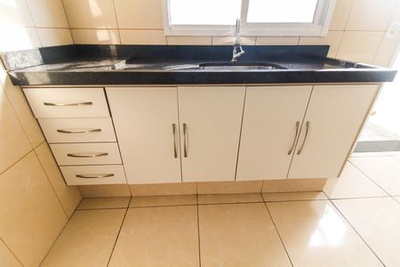 Casa de condomínio para alugar com 51m², 2 quartos e 1 vaga Casa de condomínio para alugar com 51m², 2 quartos e 1 vagaSala/Cozinha