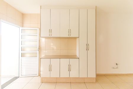 Casa de condomínio para alugar com 51m², 2 quartos e 1 vaga Casa de condomínio para alugar com 51m², 2 quartos e 1 vagaSala/Cozinha