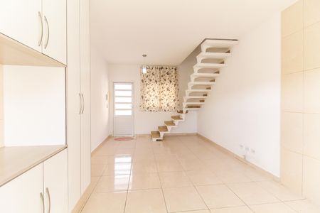 Casa de condomínio para alugar com 51m², 2 quartos e 1 vaga Casa de condomínio para alugar com 51m², 2 quartos e 1 vagaSala/Cozinha
