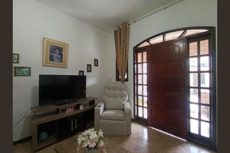 Casa para alugar com 95m², 3 quartos e 1 vaga Casa para alugar com 95m², 3 quartos e 1 vagaSala
