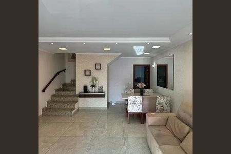 Casa à venda com 225m², 3 quartos e 4 vagas