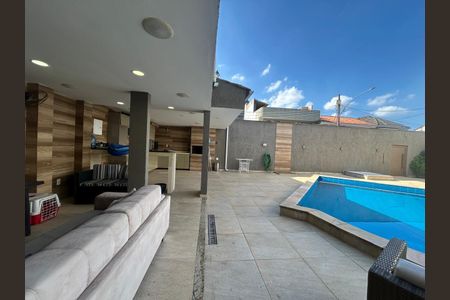 Casa à venda com 280m², 3 quartos e 4 vagas