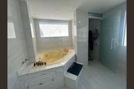 Casa à venda com 280m², 3 quartos e 4 vagas