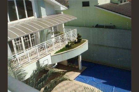 Casa para alugar com 600m², 5 quartos e 6 vagas