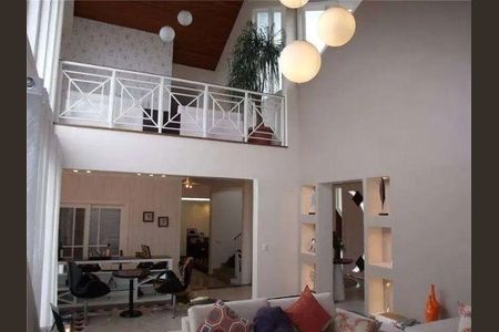 Casa para alugar com 600m², 5 quartos e 6 vagas