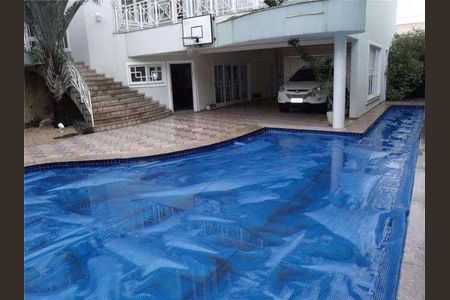 Casa para alugar com 600m², 5 quartos e 6 vagas