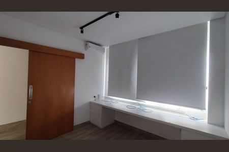Casa à venda com 335m², 5 quartos e 4 vagas