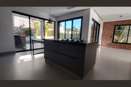 Casa à venda com 335m², 5 quartos e 4 vagas