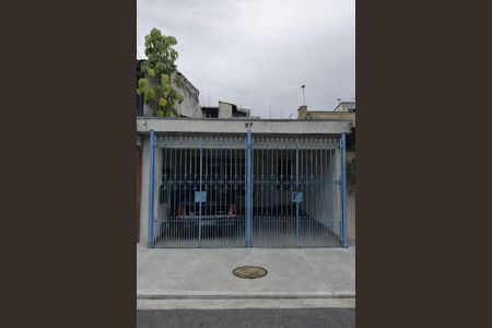 Casa à venda com 100m², 3 quartos e sem vaga