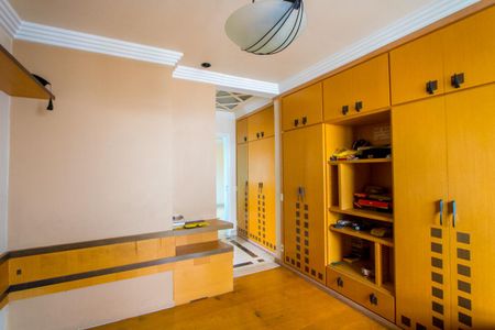 Apartamento à venda com 296m², 4 quartos e 4 vagas Apartamento à venda com 296m², 4 quartos e 4 vagasQuarto 3 - Suíte
