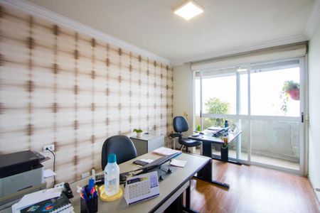 Apartamento à venda com 296m², 4 quartos e 4 vagas Apartamento à venda com 296m², 4 quartos e 4 vagasQuarto 1 e 2 - Suíte