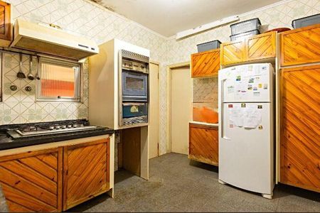 Casa à venda com 3 quartos, 304m² em Vila Inah, São Paulo