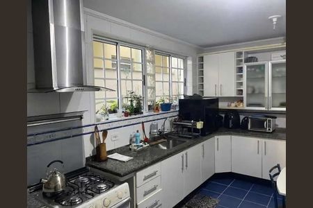 Casa à venda com 3 quartos, 247m² em Jardim Pinheiros, São Paulo