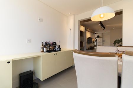 Apartamento à venda com 56m², 2 quartos e 1 vaga Apartamento à venda com 56m², 2 quartos e 1 vagaVaranda da Sala