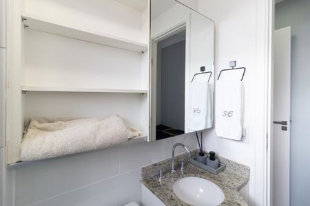 Apartamento à venda com 56m², 2 quartos e 1 vaga Apartamento à venda com 56m², 2 quartos e 1 vagaBanheiro da Suíte