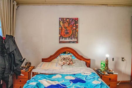 Quarto 1 de apartamento para alugar com 2 quartos, 110m² em Vila Ipiranga, Porto Alegre
