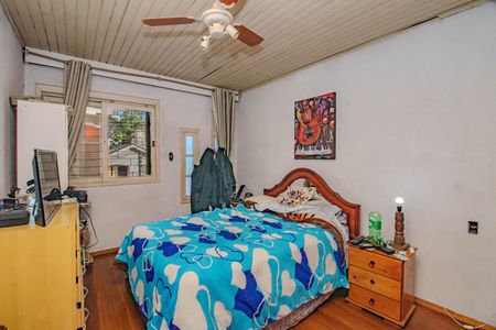 Quarto 1 de apartamento para alugar com 2 quartos, 110m² em Vila Ipiranga, Porto Alegre