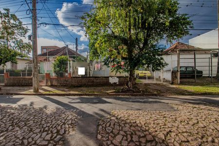 Casa para alugar com 110m², 2 quartos e 1 vaga Casa para alugar com 110m², 2 quartos e 1 vagaFachada
