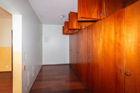 Casa para alugar com 276m², 5 quartos e 3 vagas Casa para alugar com 276m², 5 quartos e 3 vagasSuíte