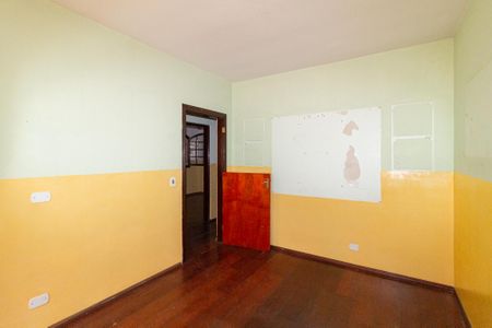 Casa para alugar com 276m², 5 quartos e 3 vagas Casa para alugar com 276m², 5 quartos e 3 vagasQuarto 2