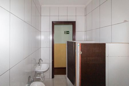 Casa para alugar com 276m², 5 quartos e 3 vagas Casa para alugar com 276m², 5 quartos e 3 vagasBanheiro 1