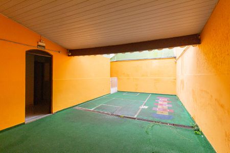 Casa para alugar com 276m², 5 quartos e 3 vagas Casa para alugar com 276m², 5 quartos e 3 vagasQuintal