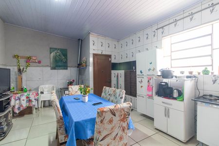 Casa à venda com 147m², 2 quartos e 2 vagasCozinha e Área de Serviço