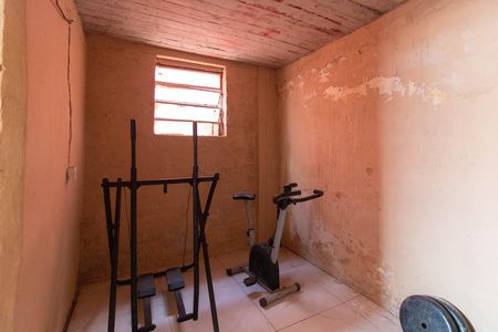 Casa à venda com 147m², 2 quartos e 2 vagasAcademia