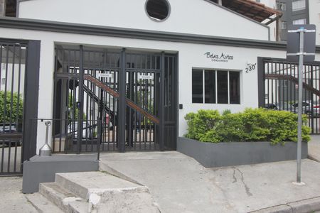 Apartamento à venda com 60m², 3 quartos e 1 vagaFachada e portaria