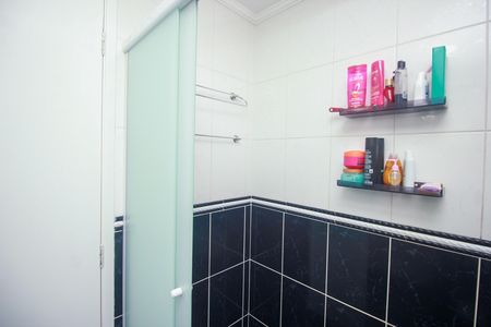 Apartamento à venda com 60m², 3 quartos e 1 vaga Apartamento à venda com 60m², 3 quartos e 1 vagaBanheiro