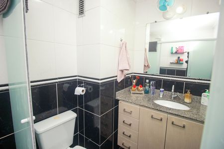 Apartamento à venda com 60m², 3 quartos e 1 vaga Apartamento à venda com 60m², 3 quartos e 1 vagaBanheiro