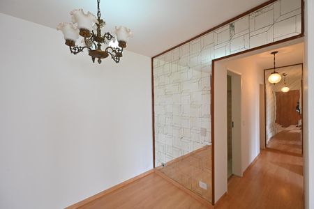 Apartamento à venda com 65m², 2 quartos e 1 vaga Apartamento à venda com 65m², 2 quartos e 1 vagaSala