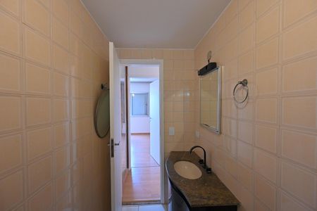 Apartamento à venda com 65m², 2 quartos e 1 vaga Apartamento à venda com 65m², 2 quartos e 1 vagaBanheiro Social