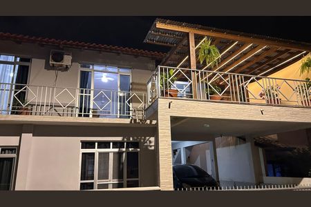 Casa para alugar com 130m², 2 quartos e 1 vaga Casa para alugar com 130m², 2 quartos e 1 vagaFachada