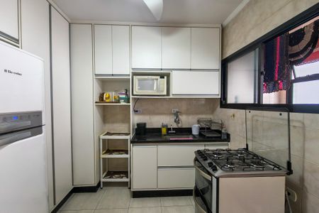 Apartamento para alugar com 112m², 2 quartos e 1 vaga Apartamento para alugar com 112m², 2 quartos e 1 vagaCozinha