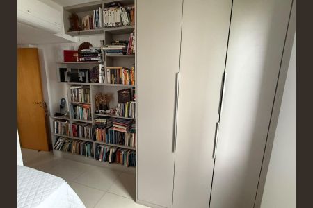 Apartamento à venda com 138m², 4 quartos e 2 vagas Apartamento à venda com 138m², 4 quartos e 2 vagasQuarto 4