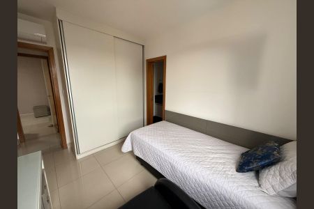 Apartamento à venda com 138m², 4 quartos e 2 vagas Apartamento à venda com 138m², 4 quartos e 2 vagasQuarto