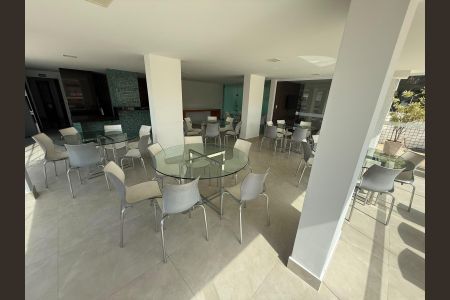 Apartamento à venda com 138m², 4 quartos e 2 vagas Apartamento à venda com 138m², 4 quartos e 2 vagasSala de Jantar